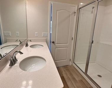 2831 Narcoossee Commons Way - Photo Thumbnail 14