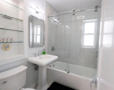 887 W Perry Street - Photo Thumbnail 14
