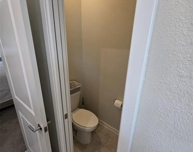 5574 Bakewell Place - Photo Thumbnail 21