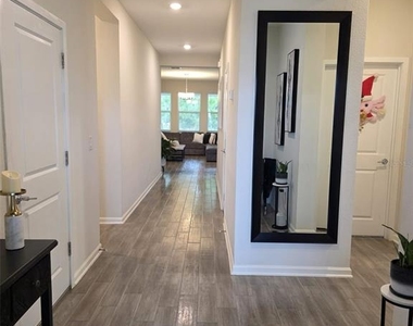 5574 Bakewell Place - Photo Thumbnail 3