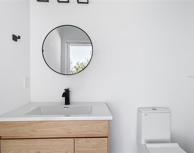 174 Ingram Boulevard - Photo Thumbnail 14