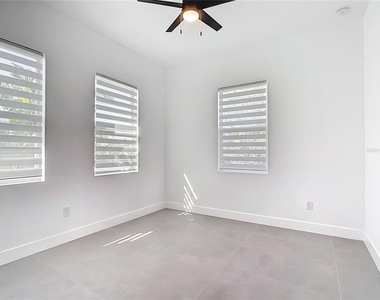 174 Ingram Boulevard - Photo Thumbnail 17