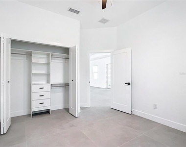 174 Ingram Boulevard - Photo Thumbnail 12