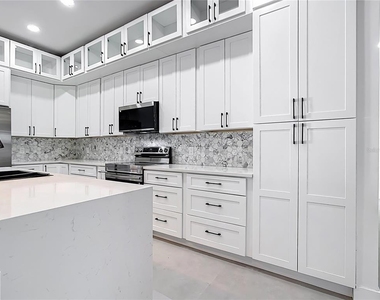 174 Ingram Boulevard - Photo Thumbnail 6