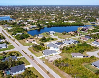 174 Ingram Boulevard - Photo Thumbnail 2