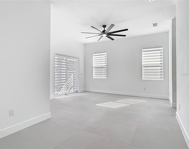 174 Ingram Boulevard - Photo Thumbnail 21