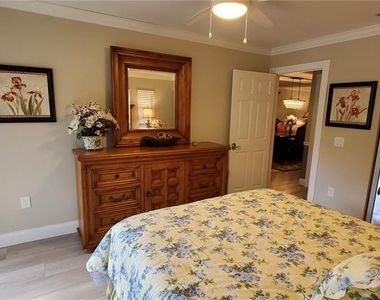 6110 Country Club Way - Photo Thumbnail 14