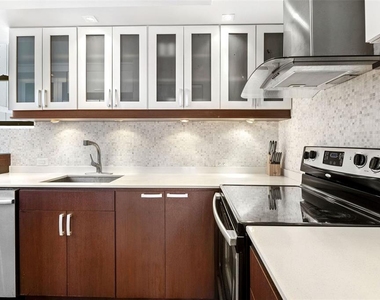 Condado Real 1700 Mcleary Ave - Photo Thumbnail 11