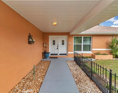 21425 Sw Plantation Street - Photo Thumbnail 2