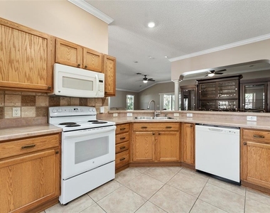 1205 Bower Lane - Photo Thumbnail 9