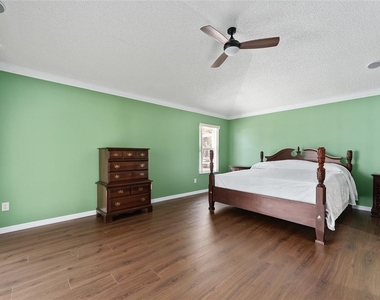 1205 Bower Lane - Photo Thumbnail 11