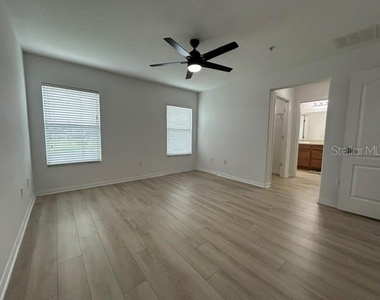 1221 Priory Circle - Photo Thumbnail 12