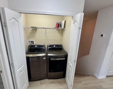 1221 Priory Circle - Photo Thumbnail 7