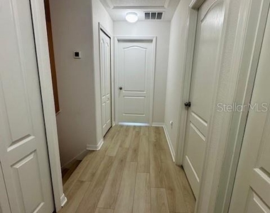 1221 Priory Circle - Photo Thumbnail 9