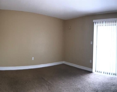 1830 Maravilla Avenue - Photo Thumbnail 5