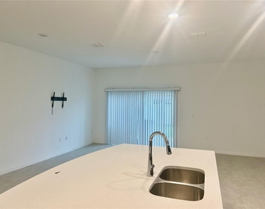 1287 Axel Graeson Avenue - Photo Thumbnail 6