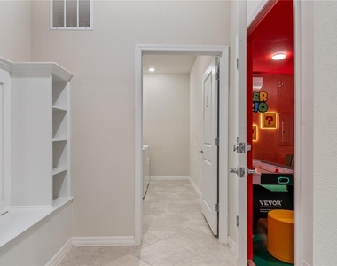 15972 Sandy Cliffs Drive - Photo Thumbnail 33