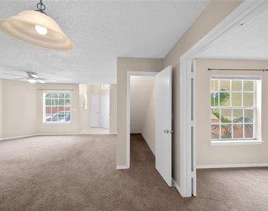 441 Fountainhead Circle - Photo Thumbnail 4