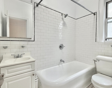 West 13th Street & 6th Avenue - Photo Thumbnail 5