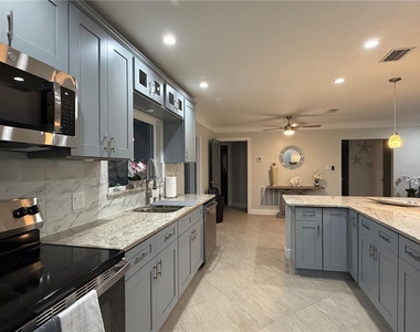 3435 Overlook Drive Ne - Photo Thumbnail 12