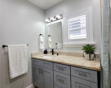 3435 Overlook Drive Ne - Photo Thumbnail 20
