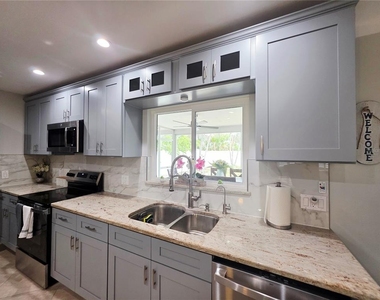 3435 Overlook Drive Ne - Photo Thumbnail 11