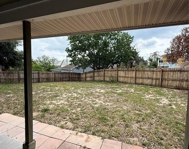 17802 Jefferson Street - Photo Thumbnail 24