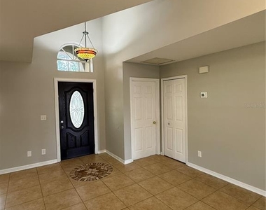 17802 Jefferson Street - Photo Thumbnail 3