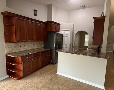 17802 Jefferson Street - Photo Thumbnail 8