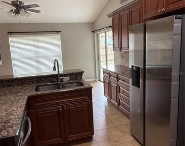 17802 Jefferson Street - Photo Thumbnail 7