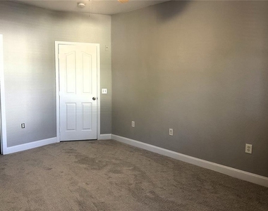 1150 Lake Shadow Circle - Photo Thumbnail 16