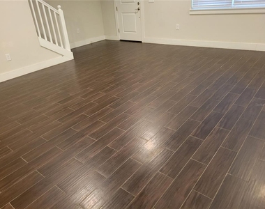 1212 S Bumby Avenue - Photo Thumbnail 9