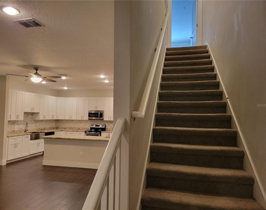 1212 S Bumby Avenue - Photo Thumbnail 13