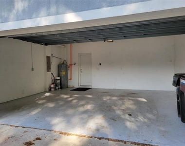 1212 S Bumby Avenue - Photo Thumbnail 30