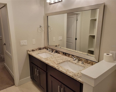 1212 S Bumby Avenue - Photo Thumbnail 22