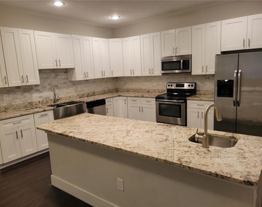 1212 S Bumby Avenue - Photo Thumbnail 6
