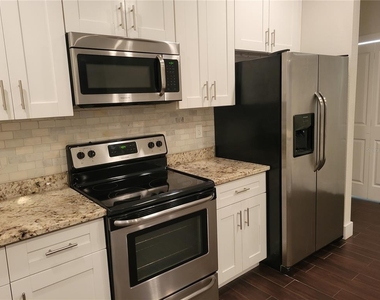 1212 S Bumby Avenue - Photo Thumbnail 8