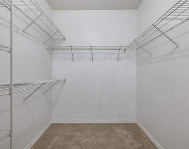 2705 Maitland Crossing Way - Photo Thumbnail 14