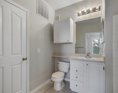 2705 Maitland Crossing Way - Photo Thumbnail 17