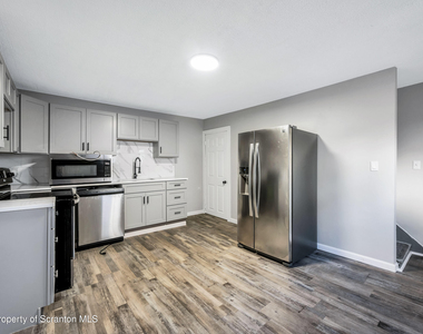 333 Oak Street - Photo Thumbnail 4