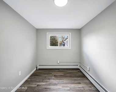 333 Oak Street - Photo Thumbnail 9