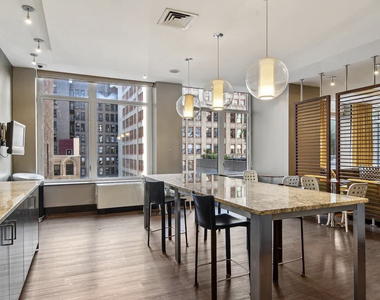 125 West 31st Street - Photo Thumbnail 7