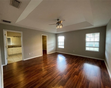 717 Nw 233rd Terrace - Photo Thumbnail 5