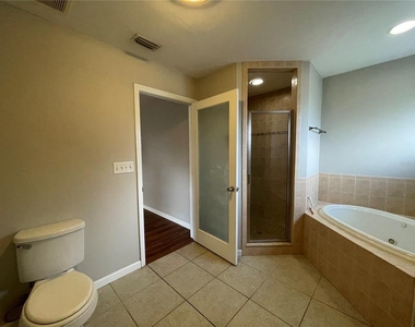 717 Nw 233rd Terrace - Photo Thumbnail 7