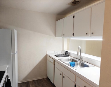 4000 Sw 23rd Street - Photo Thumbnail 17