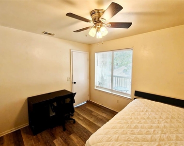 4000 Sw 23rd Street - Photo Thumbnail 3