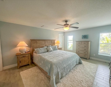 11707 Willmington Boulevard - Photo Thumbnail 19