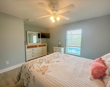 11707 Willmington Boulevard - Photo Thumbnail 25
