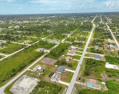 11707 Willmington Boulevard - Photo Thumbnail 6