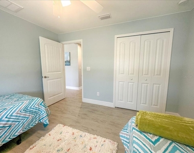 11707 Willmington Boulevard - Photo Thumbnail 23